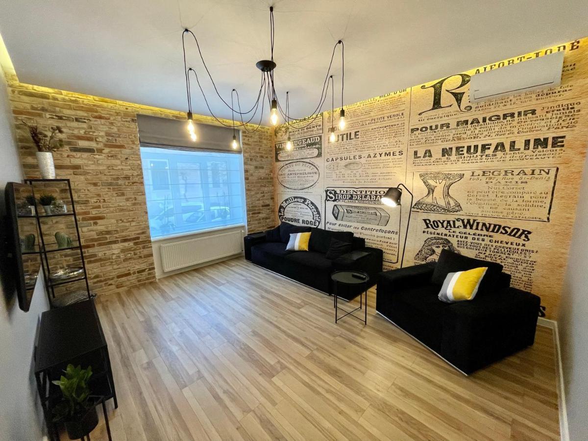 Apartment Centre Inn チェルニウツィー エクステリア 写真